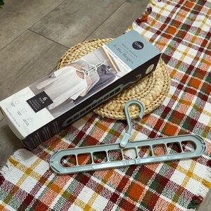 New Core Design Space-Saving 9-Slot Hangers 6 Pack Blue New in Box